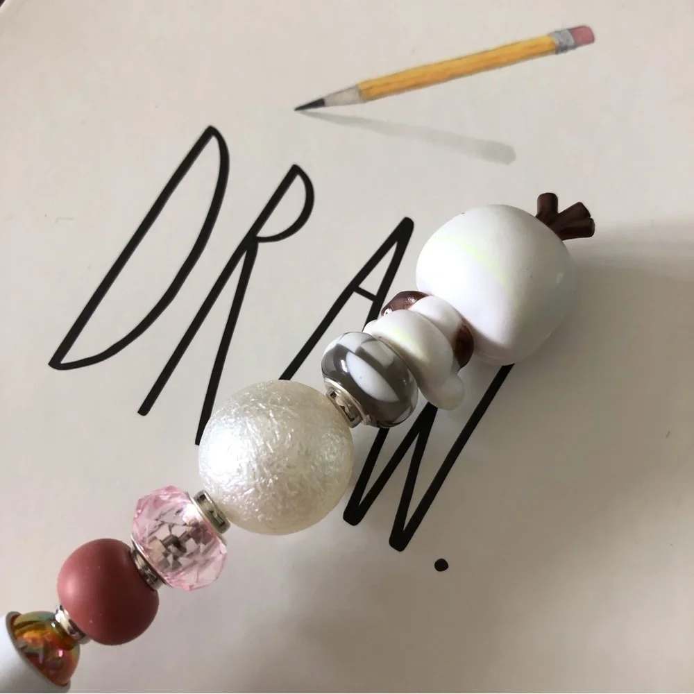 Disney Doorables: Frozen: Olaf with Snowgie handmade beaded pen